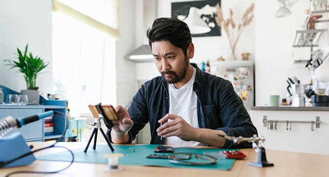 6 ÉTAPES POUR RECYCLER SON SMARTPHONE PRO